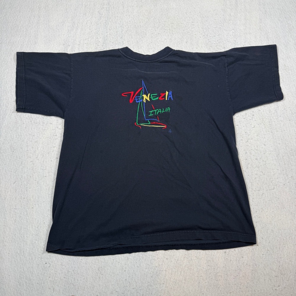Venezia Italia Sailboat Embroidered T-Shirt Mens Black Vintage Souvenir Tee